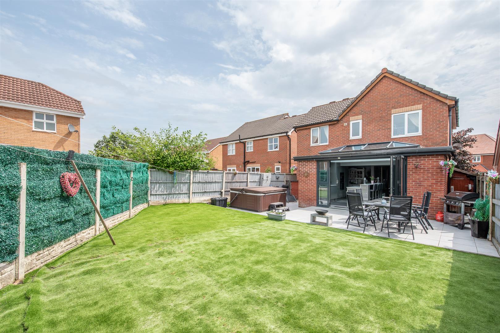 4 bed property in Hampshire Road, PRESTON